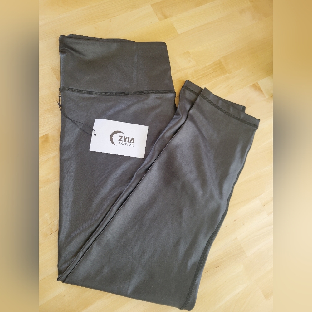 NWT Ziya metallic leggings